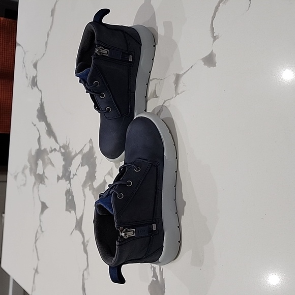 Ugg boots - Picture 4 of 4